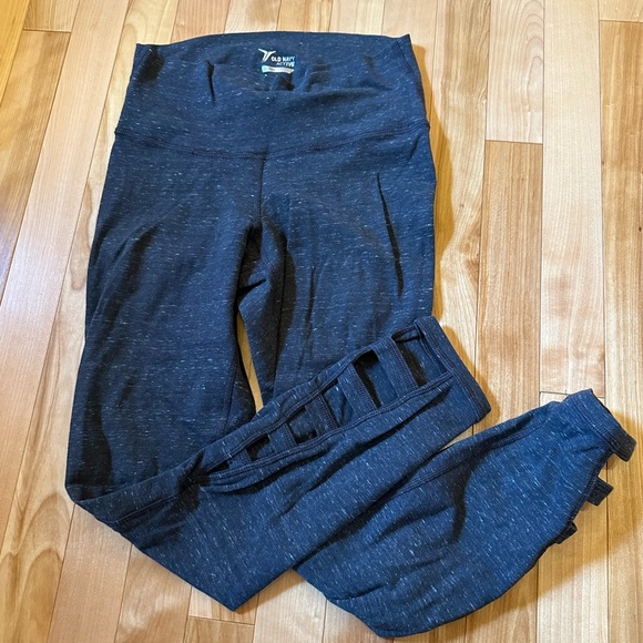 Old navy leggings - Picture 2 of 3